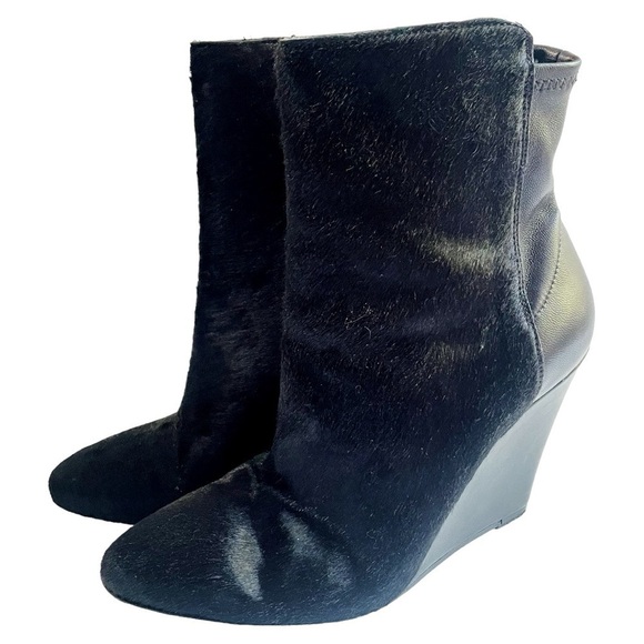 Vince Black Fur and Leather Wedge Booties Size 7.5 - Picture 1 of 8